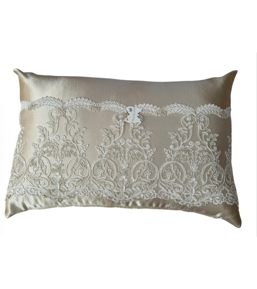 CUSCINO NOCCIOLA IN SETA CON PIZZO 50 CM